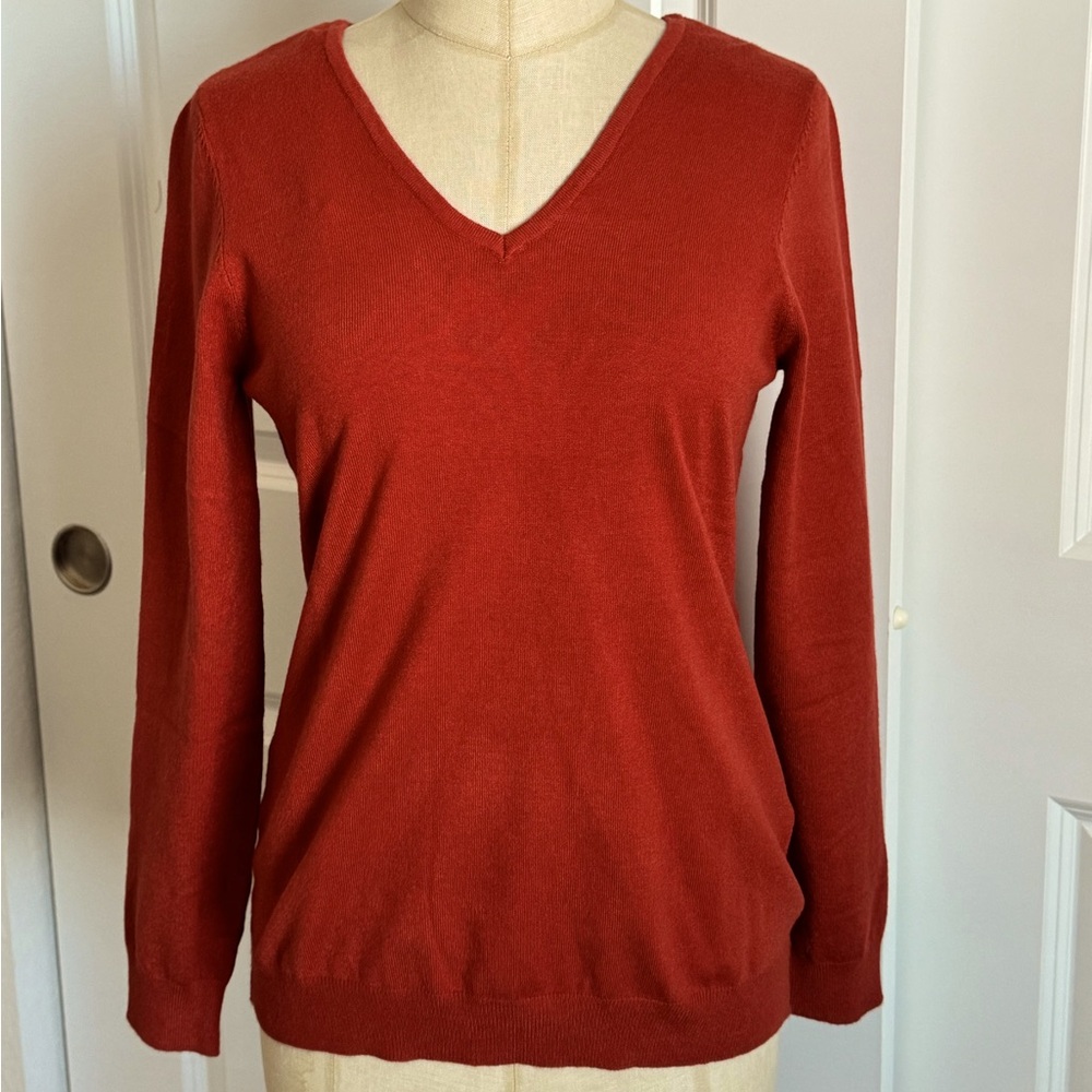 Mia Back Detail Pullover V-Neck Sweater